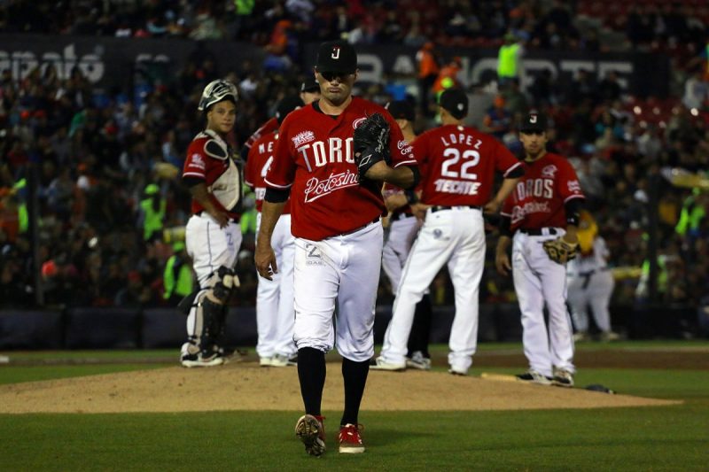 CaenTorosPericos1805