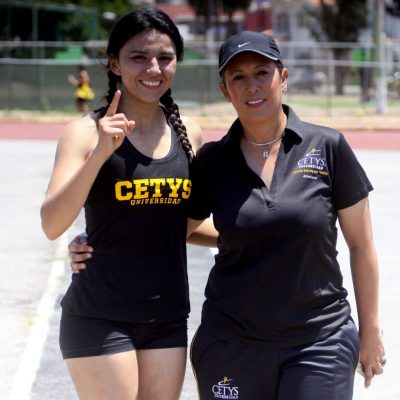 Yassiel Ledesma y su entrenadora Zinnina Garayzar