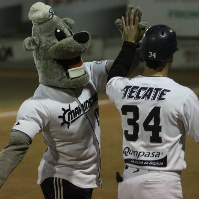 Marineros-Tiburones