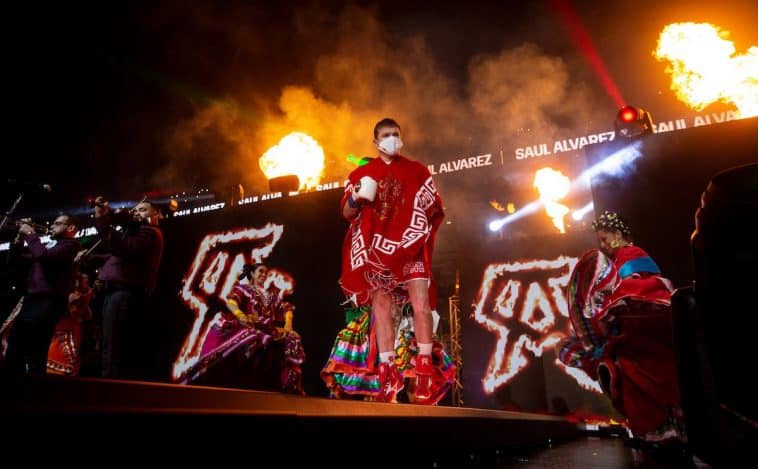 121920MF054_Canelo_Smith_FightNight-1-758x469