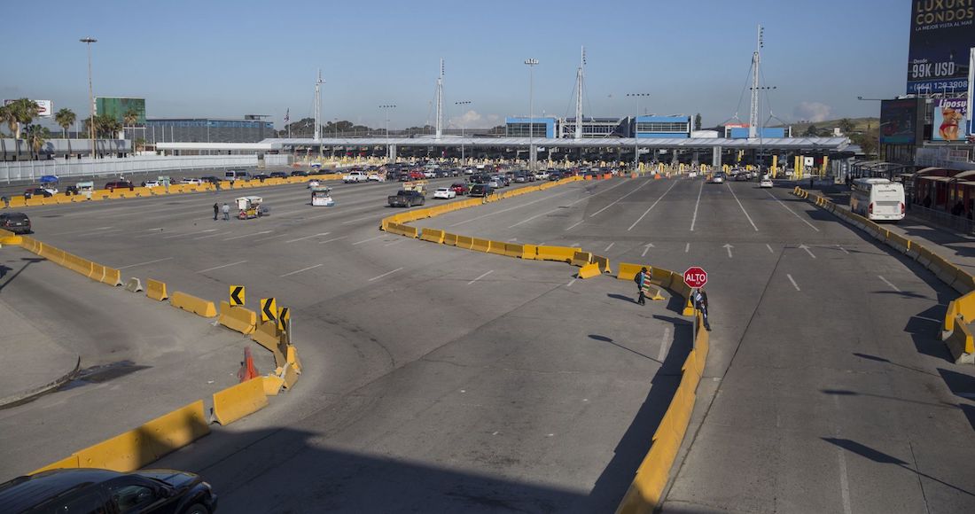 Restringen cruces en la frontera entre Estados Unidlos y México