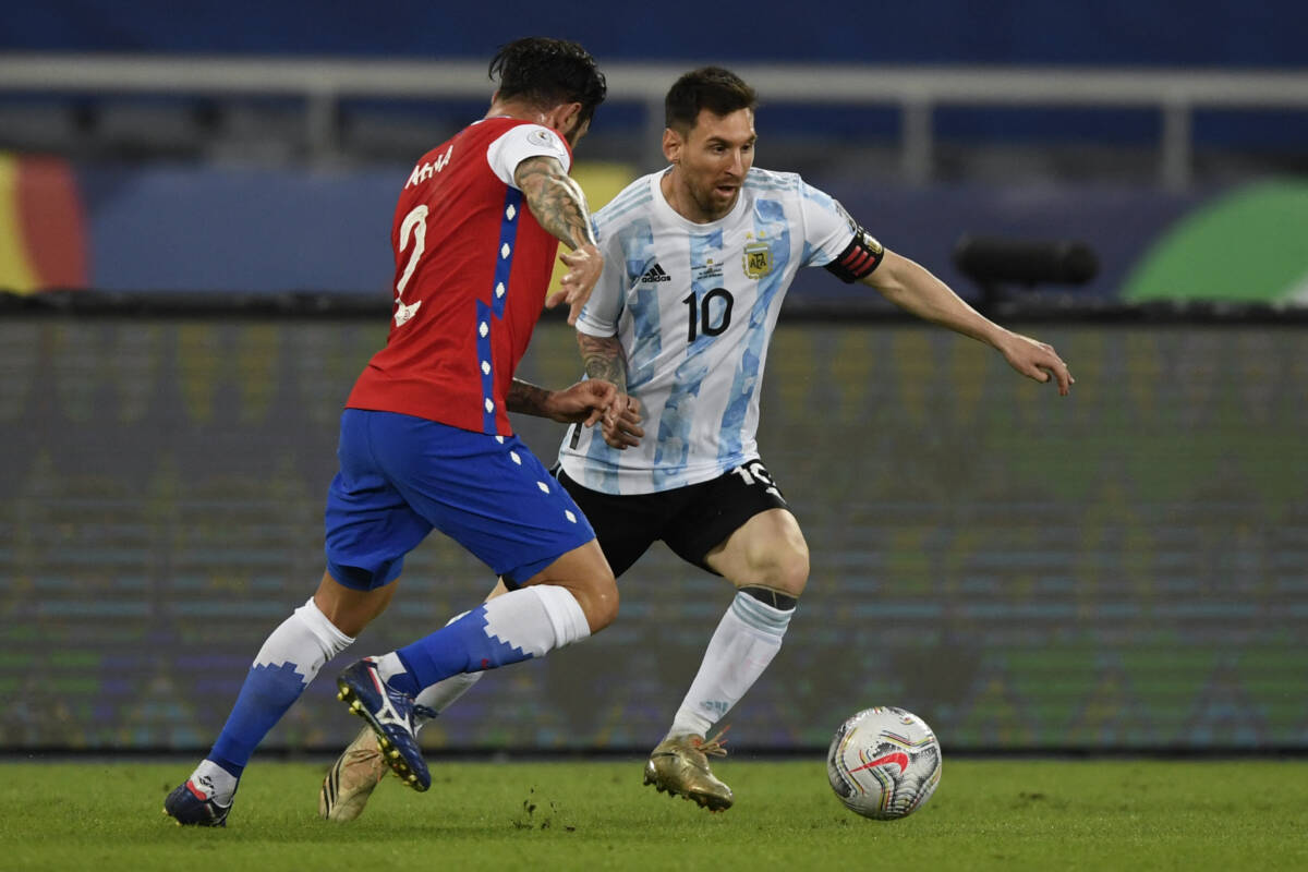 Argentina, con gol de Messi, fue empatado por Chile