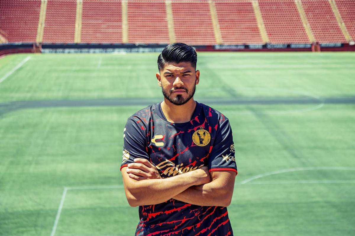 8B2F9C9A-363D-4C91-8E5D-C0EE166F7FCE