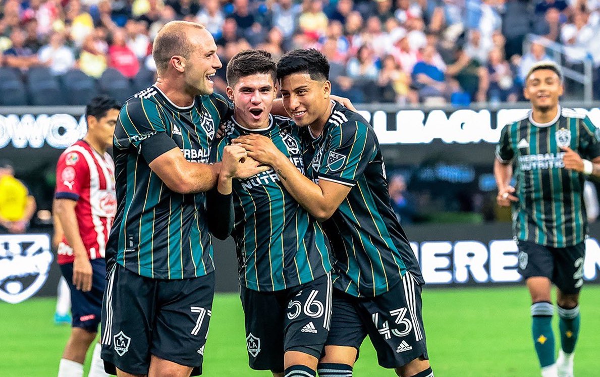 LA Galaxy-Chivas