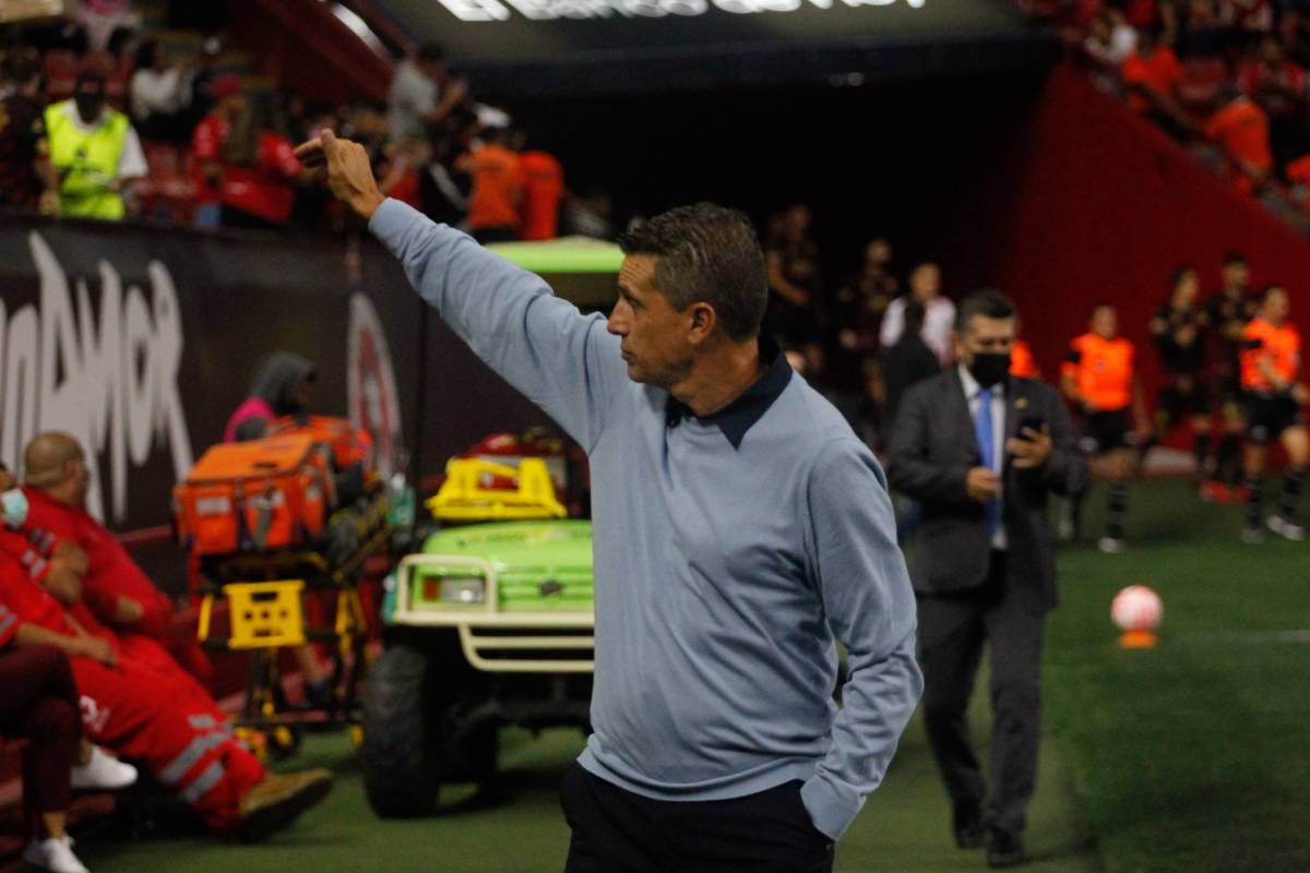 DT Xolos