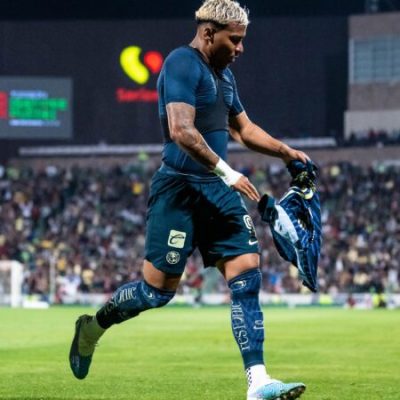 América rescata el empate en La Laguna