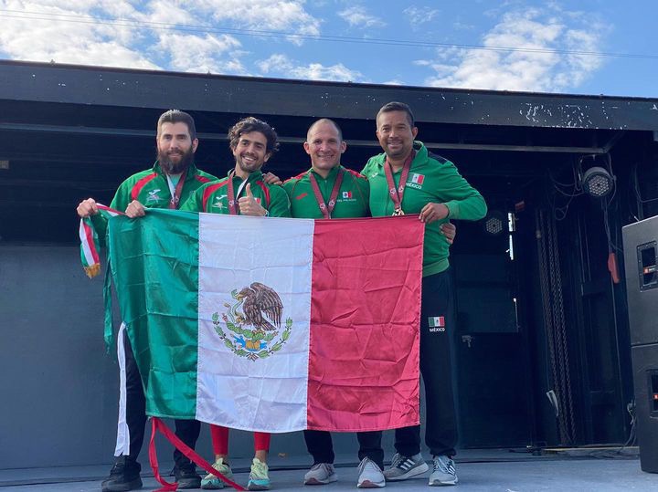 3E0C7F6E-015A-44C4-B38D-CDEAD8AA7245