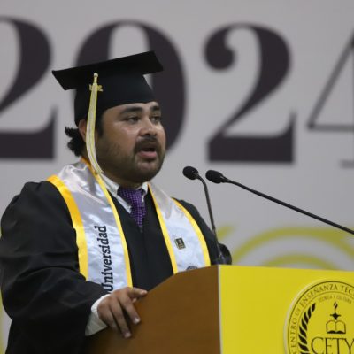 A?ngel Alberto Carrillo Angulo, egresado de la maestri?a en Ingenieri?a e Innovacio?n.