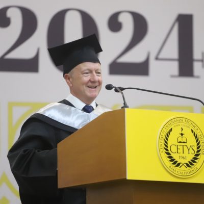 Martin Skelton, Director General de Casa Pedro Domecq, fue el Orador de Generacio?n en la ceremonia.