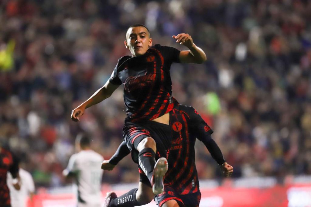 Gilberto Mora