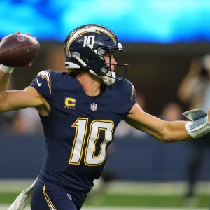 Noche inspirada de Herbert durante el triunfo de los Chargers sobre Minnesota