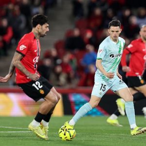 Con Fidalgo de titular, el Betis ganó en Mallorca y acecha puestos de Champions League