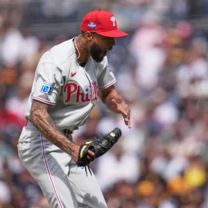Blanquearon y barrieron a los Padres, cortesía de los Phillies