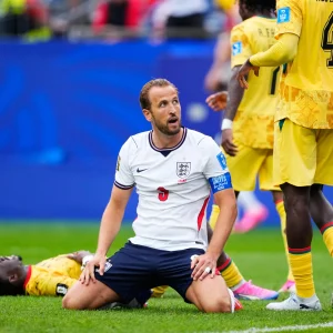 Inglaterra no pudo marcarle a Ghana: 0-0