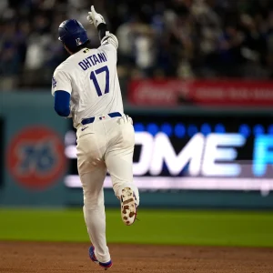 Jonrón de Ohtani asegura la serie para los Dodgers en la blanqueada de 1-0 sobre los Rays