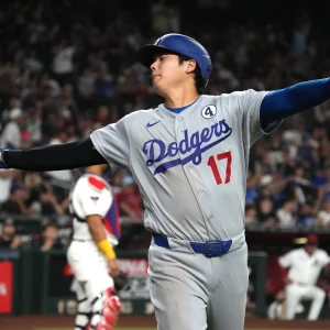 Ohtani y Freeman lideran el triunfo de los Dodgers en Arizona; serie empatada