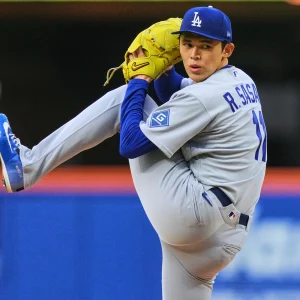 Con un Sasaki dominante y un jonrón de Tucker los Dodgers abren ganando ante los Mets