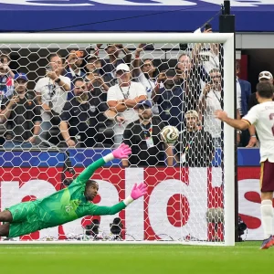 España anuló y eliminó a Francia; es finalista en camino a su segundo título