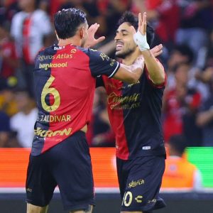 Atlas vence a los Tigres, con un penal atajado por Camilo Vargas sobre el final