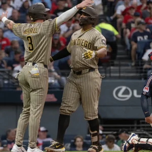 Sexta victoria en fila de los Padres; ganaron el primero en Cleveland