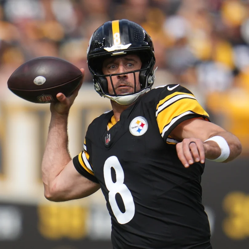 Rodgers le ganó el duelo a Burrow: Steelers 30-27 Bengals