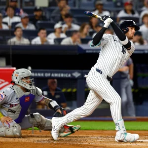 Bellinger resuelve con jonrón el triunfo de los Yankees sobre los Mets