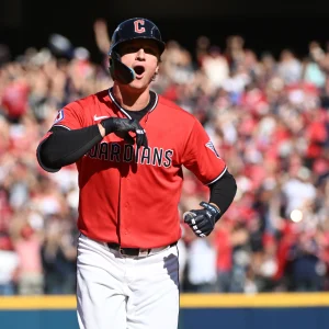 Los Guardians retoman la delantera en la serie ante los Rays